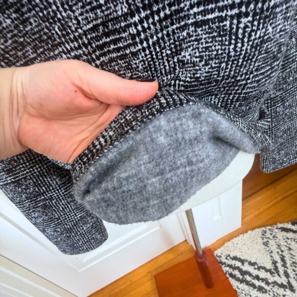 J. CREW Black Printed Funnel Neck Pullover Size M - Picture 8 of 9